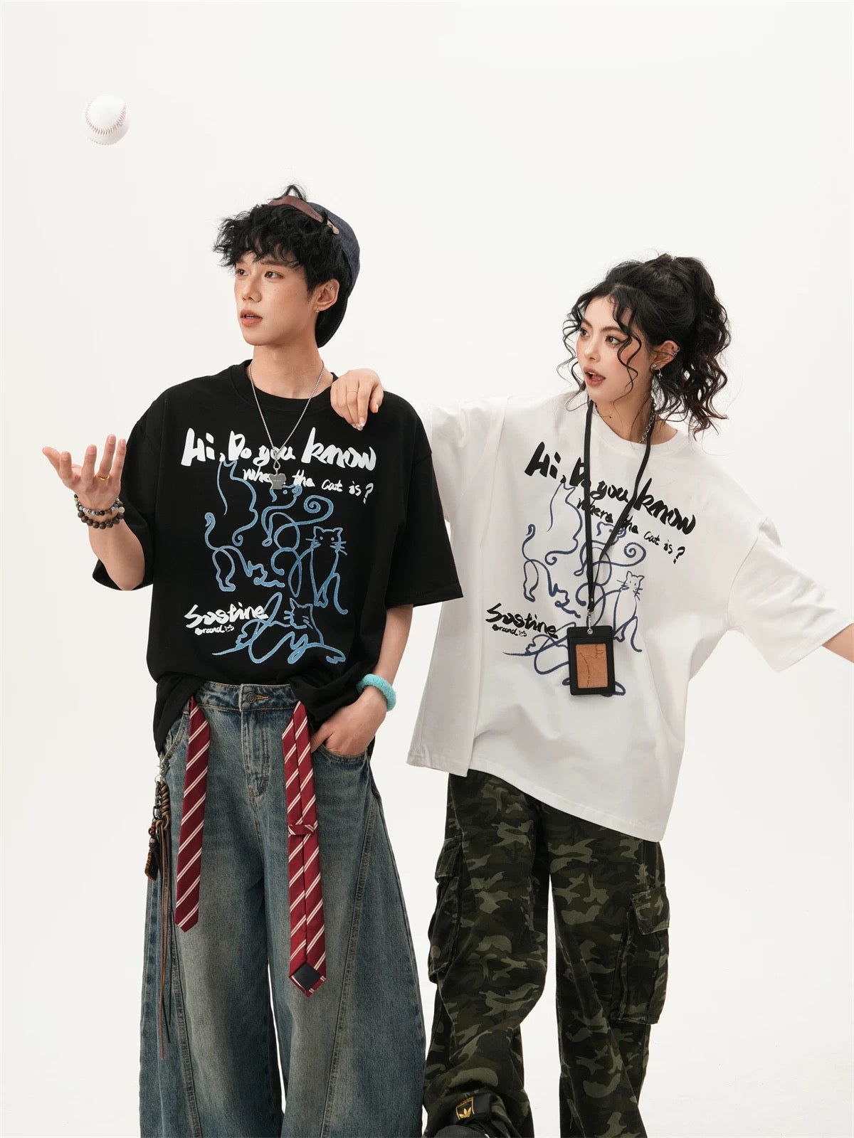 Unisex Hand-Painted Cat Graffiti T-shirt