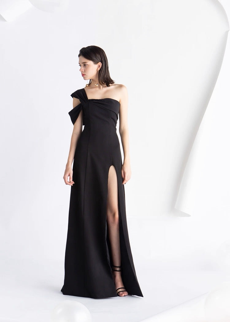 Elegant One-Shoulder Slit Maxi Dress