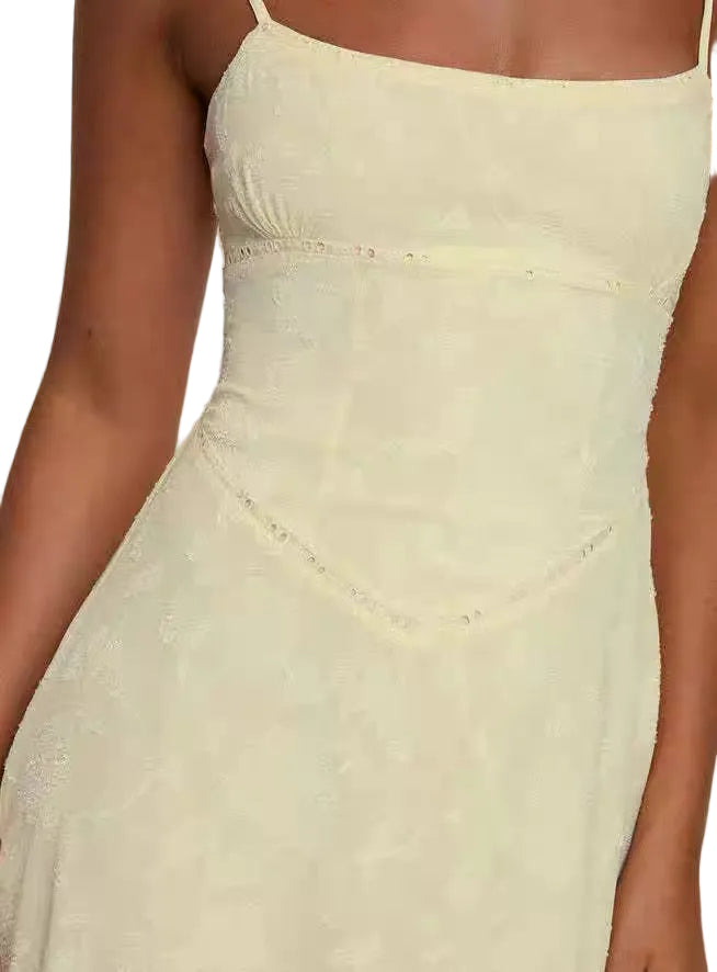 Enchanté Lace Backless Maxi Dress