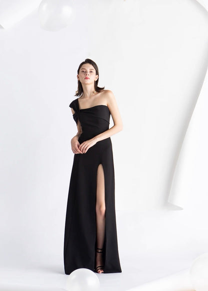 Elegant One-Shoulder Slit Maxi Dress