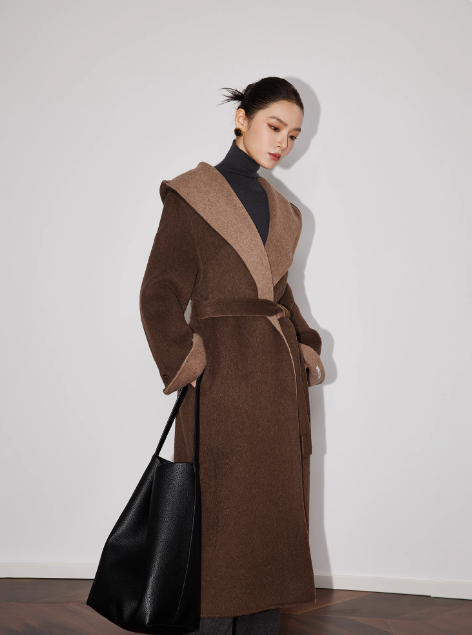 Women's Retro Hooded Wool Coat | Elegant Long Overcoat