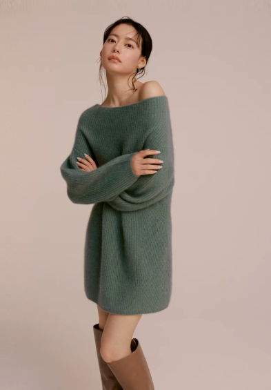 Snidel Elegant Off-Shoulder Wool Knitted Dress