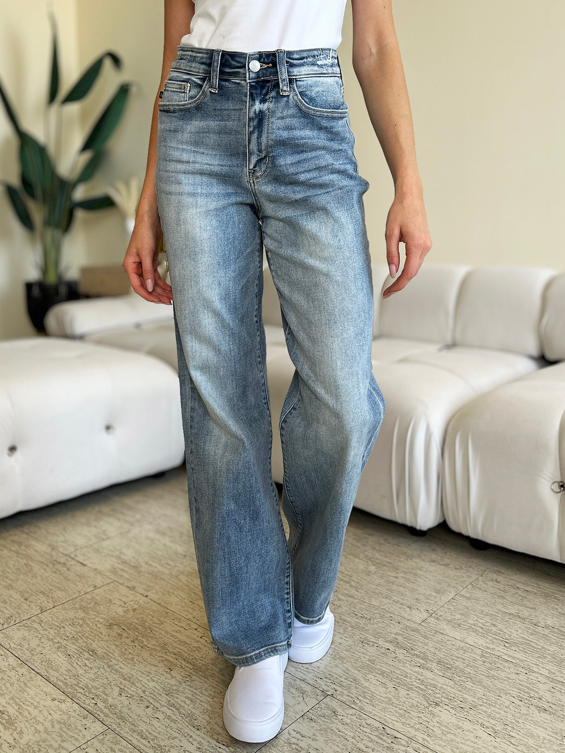 Judy Blue Full Size High Waist Straight Jeans - bllue yonders