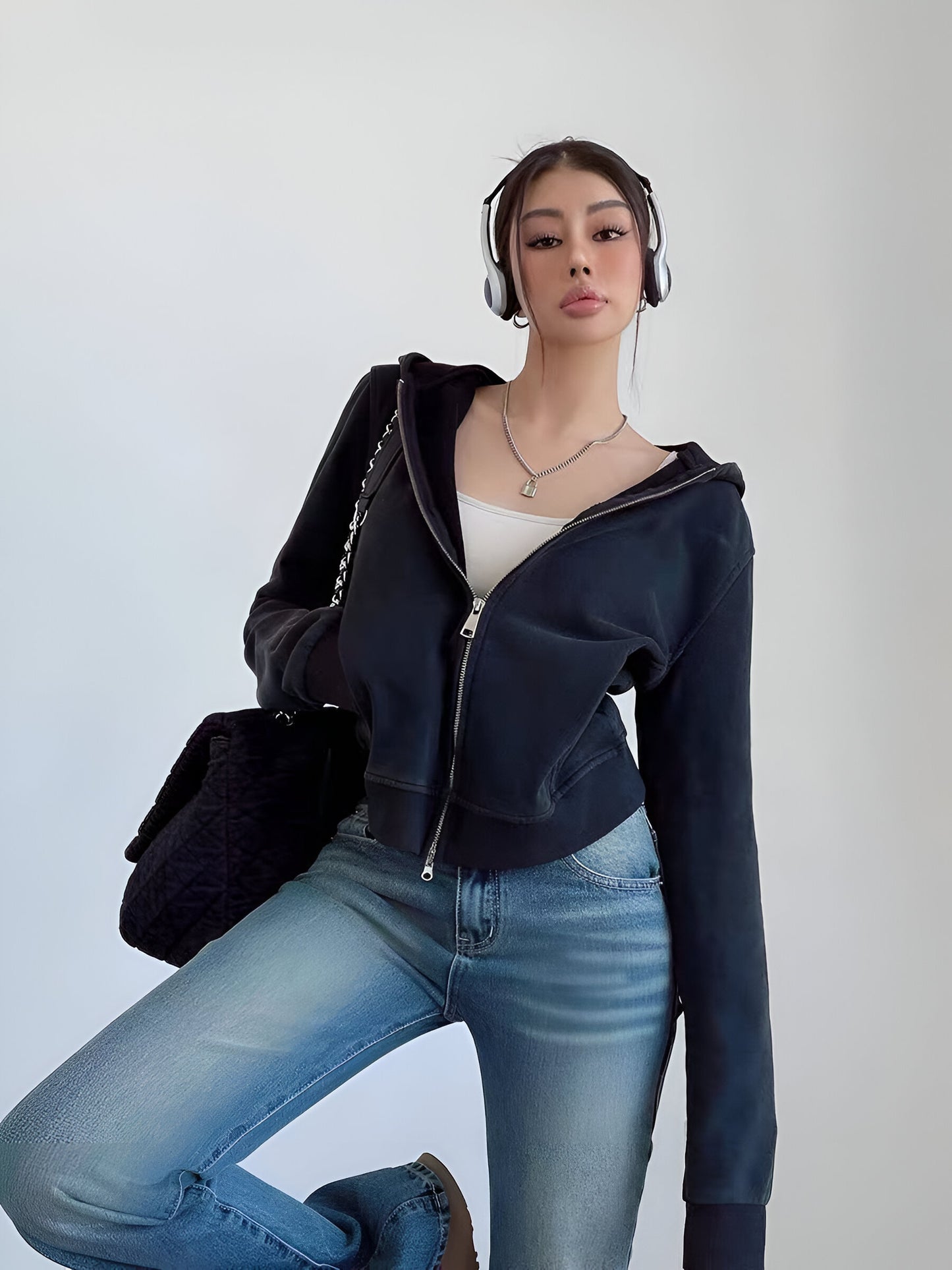 Cropped Zip-Up Hoodie – Casual Streetwear with Long Sleeves for Fall